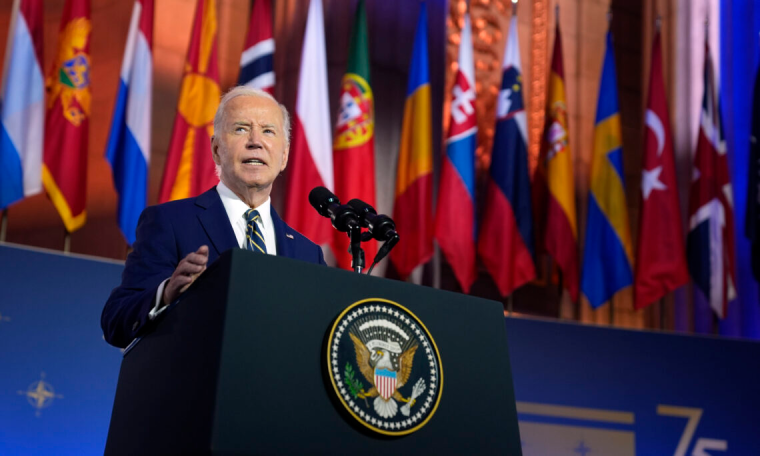 Biden insta a los estadounidenses a resolver sus diferencias «en las urnas, no con balas»