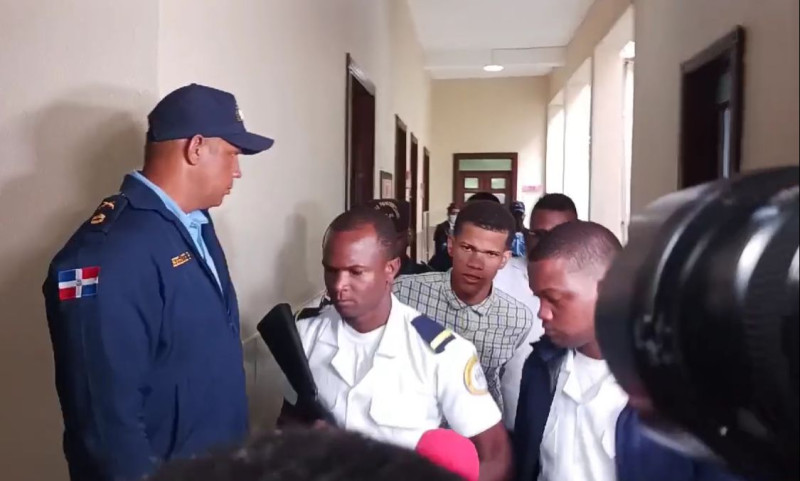 Dictan tres meses de prisión preventiva para implicado en muerte de agente del Dicrim