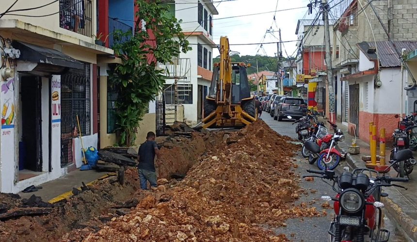 Coraaplata construye línea de distribución optimizará servicio de agua en Los Charamicos y otros sectores de Sosúa