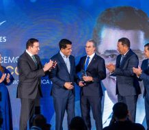 Bancos Popular, BHD y Reserva reconocen trabajo de David Collado en turismo.