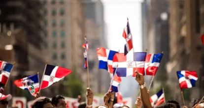 Récord de asistencia en el Desfile de la Dominicanidad durante La Gran Parada del Bronx en NY