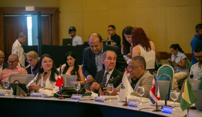 Ministro del MESCyT anuncia avances de RD en Inteligencia Artificial tras participar en Cumbre Ministerial en Colombia