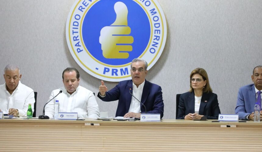 PRM apoya a unanimidad proyecto de reforma constitucional sometido por el presidente Abinader