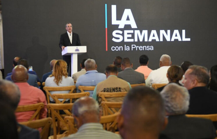 Abinader explica que en nueva reforma el procurador general deberá ser escogido por el CNM