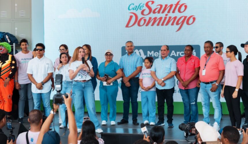 Alcaldía del Distrito Nacional recolecta más de siete millones de botellas plásticas en primera edición de Plásticos por Escolares
