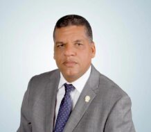 Eligen a Ramón Emilio Gorisnuevo presidente PARLACEN