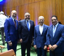 Wellington Arnaud encabeza prueba de nueva fuente de agua en Maimón