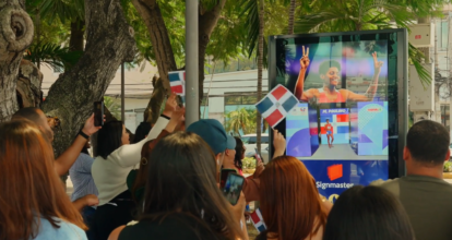Signmaster hace historia con transmisión de carrera olímpica en vallas