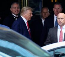 El Servicio Secreto aprueba un plan para proteger a Trump con vidrio blindado en sus mítines