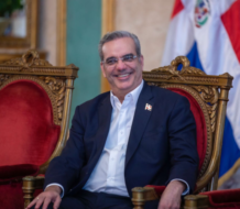 Abinader continúa encuentros bilaterales con dignatarios que irán a su juramentación