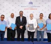 Medio Ambiente firma otros tres acuerdos que integran a la sociedad civil y al sector privado al cuidado de las áreas protegidas