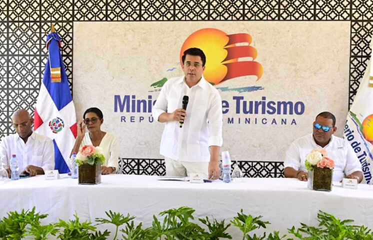 Grandes inversionistas turísticos celebran ratificación del Minsitro Collado