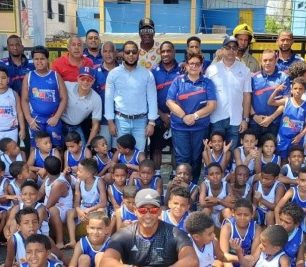 Interior y Policía e Inefi imparten Charla de Seguridad Ciudadana a niños de Santiago