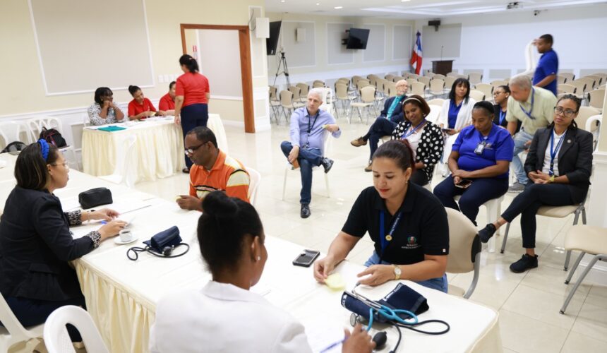 Jornada Salud Cardiovascular en el Senado beneficia más de cien colaboradores