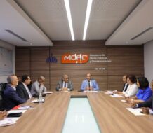 Obras Públicas relanza programa para intervenir 800 viviendas en sectores vulnerables