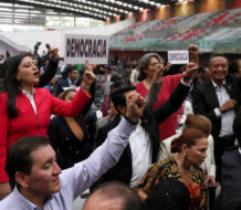 El Senado de México aprueba una controversial reforma judicial tras interrupción de manifestantes