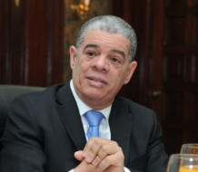 PLD expulsa a Carlos Amarante Baret por