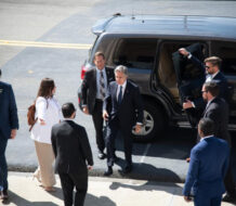 linken llega al Palacio Nacional para reunión con Luis Abinader