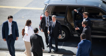 linken llega al Palacio Nacional para reunión con Luis Abinader