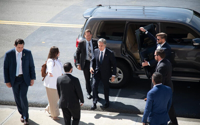 linken llega al Palacio Nacional para reunión con Luis Abinader