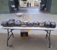 ERD detiene camión con presunta droga en chequeo militar el Laurel