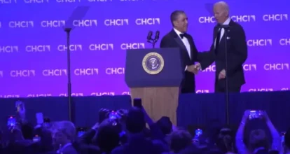 Congresista Adriano Espaillat presentará esta noche al presidente Biden en la 47.a gala anual CHCI