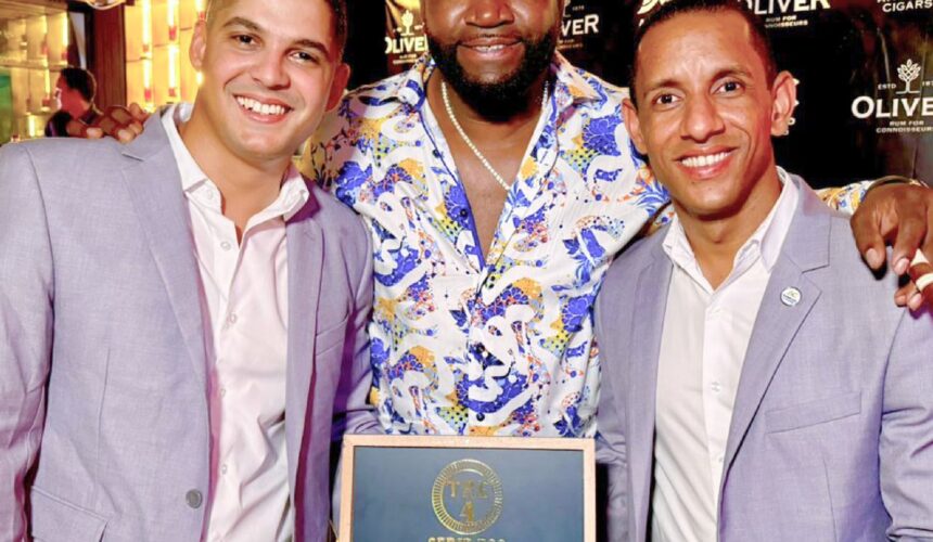 LANZAN Tre4 EL EXCLUSIVO CIGARRO DE DON AMERICO EN HONOR A SU HIJO DAVID ORTIZ