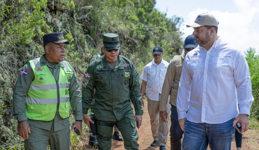 Ministro de Medio Ambiente recorre Parque Nacional Valle Nuevo y anuncia plan de recuperación en la zona de Loma de Blanco