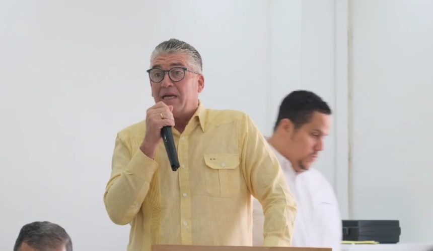 Productores se reúnen con policía y ministerio público para aplicar nueva ley contra robo de ganado