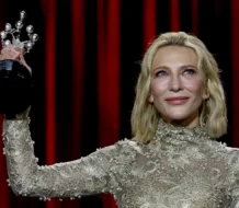 Cate Blanchett recibe su Premio Donostia celebrando “una vida creativa llena de dudas”