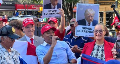 Dominicanos realizan mitin en Manhattan en apoyo a Donald Trump