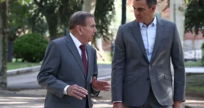 Sánchez recibe a Edmundo González y le garantiza que España seguirá defendiendo la democracia en Venezuela