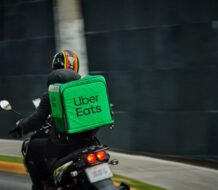 Conductores de Uber Eats exigen tarifas justas y anuncian paro para el viernes