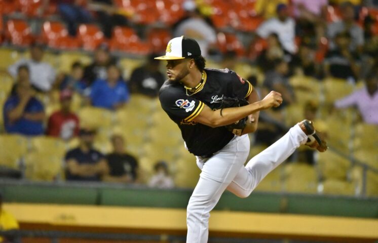 Águilas ganaron a Estrellas en casa con nuevo manager