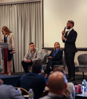 El Ray Studios, recibe importante reconocimiento por su impacto en la comunidad latina