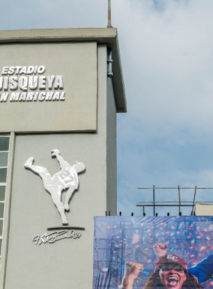 Edesur habilita dos circuitos al Estadio Quisqueya para estabilizar suministro de energía eléctrica