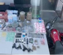 Desmantelan punto de venta de sustancias controladas en Villa Francisca