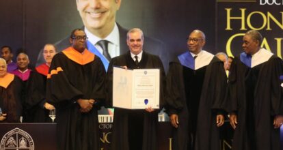 Abinader recibe Doctorado Honoris Causa en Ciencias Económicas y Sociales de la UASD