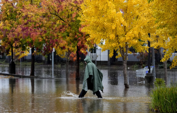 Personas fallecidas, inundaciones y viviendas sin electricidad por ciclón bomba en EE.UU