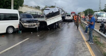 911 brindó asistencia en accidente múltiple que dejó al menos 10 heridos en Navarrete