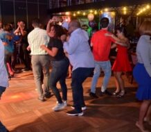 Abinader anuncia continuidad de fiestas navideñas en el sector público, pero con restricciones