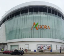 Tragedia en Ágora Mall: Hombre muere tras tirarse desde un balcón