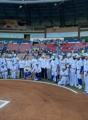 Los Tigres del Licey reciben anillos