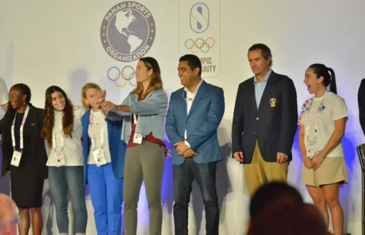 Ministro Kelvin Cruz inaugura el III Foro de Atletas de Panam Sports