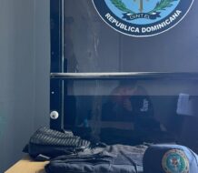 DINTEL y MP ejecutan allanamiento en Maimón: Arrestan a prófugo y ocupan sustancias ilícitas