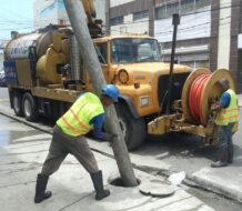ADN informa jornada de limpieza de imbornales y filtrantes ante lluvias en el país 