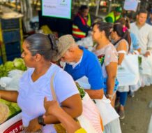 Inespre lanza Grandes Ferias Navidad del Cambio en Azua