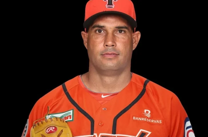 Los Toros liberan a lanzador Raúl Valdés