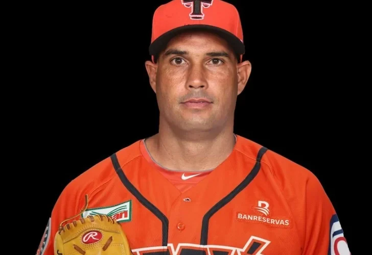 Los Toros liberan a lanzador Raúl Valdés