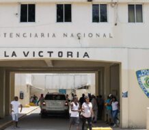 ¡No hay nadie detenido! Tras hallazgo de presunto almacén de bebidas alcohólicas en el penal La Victoria